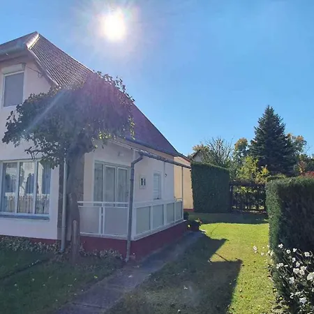 Apartment In Balatonmariafuerdo 19196