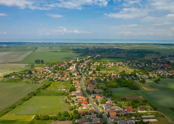 In 19196 Balatonmáriafürdő